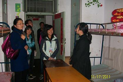 机电学院领导老师深入学生宿舍冬季安全卫生检查