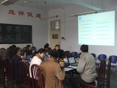 副校长万是明率校学生工作检查组到机电工程学院检查工作